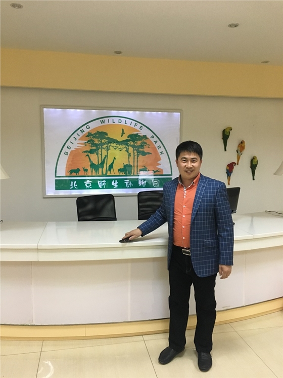 工服美總經(jīng)理美拍