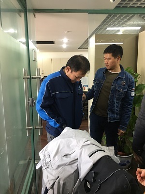 親自試穿