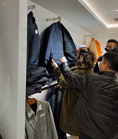 淘寶店家看夾克工服樣品
