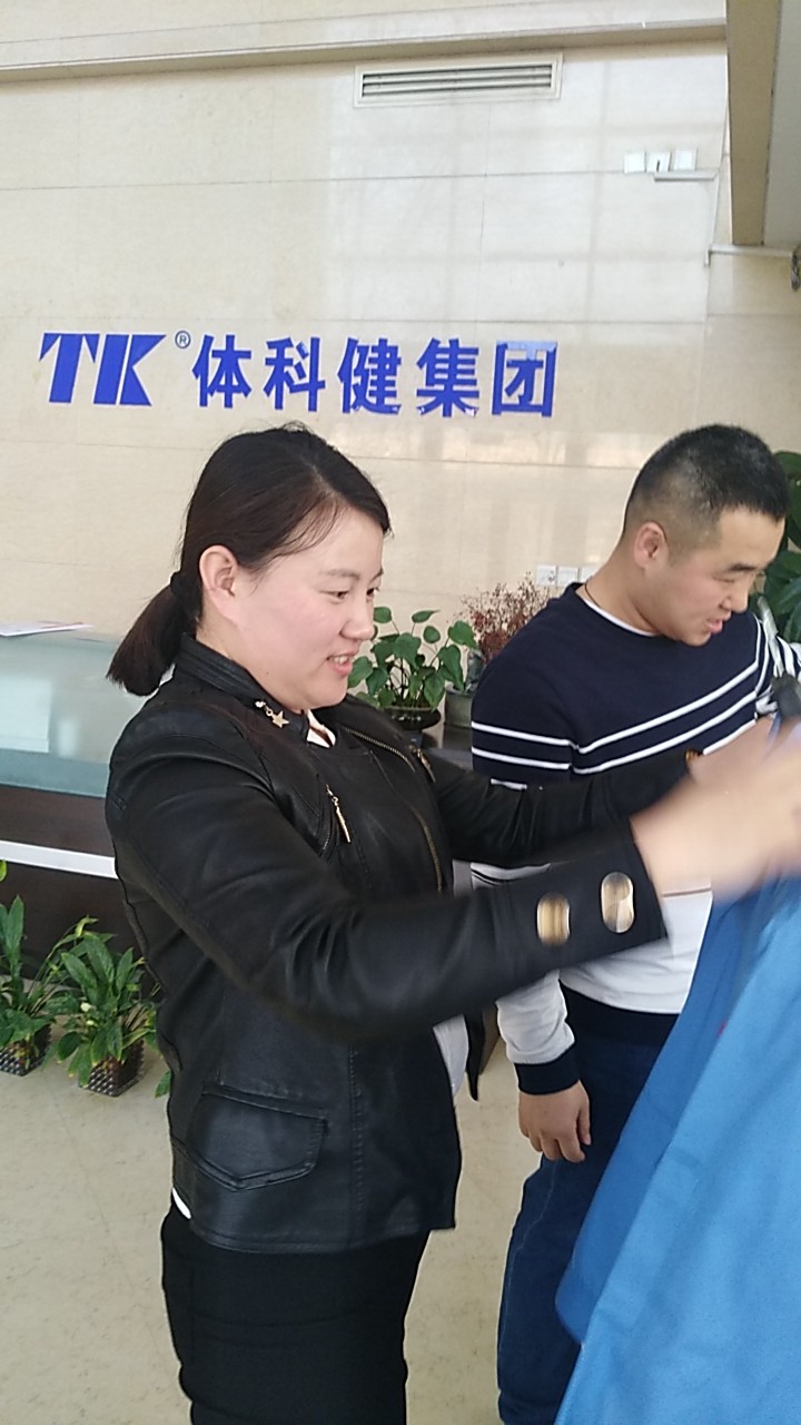 體科健集團(tuán)選工服款式圖