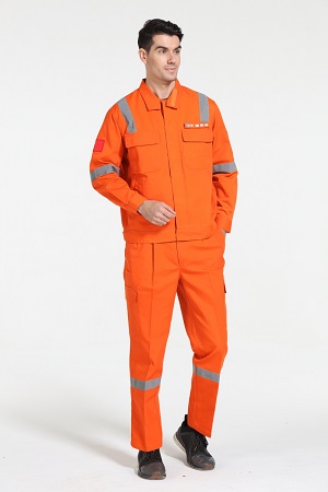 車間人員為什么要穿工作服？北京工作服廠家告訴您其中的原因吧！